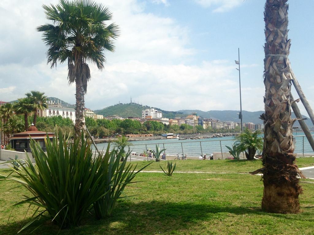 Costa D'Amalfi Hotell Salerno Exteriör bild